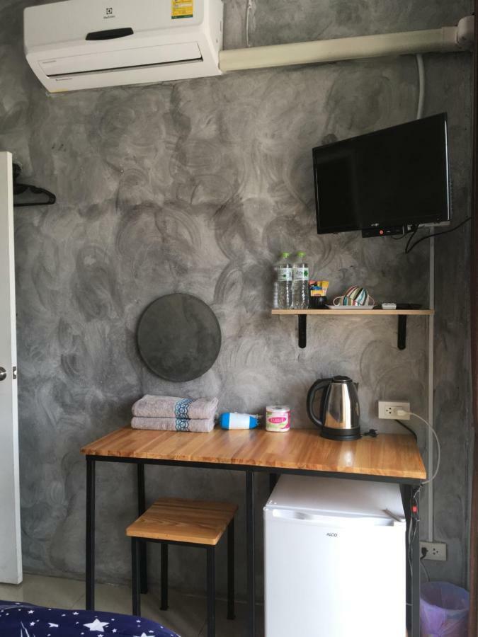 Innkhun House Urt Suratthani Airport Szuratthani Kültér fotó