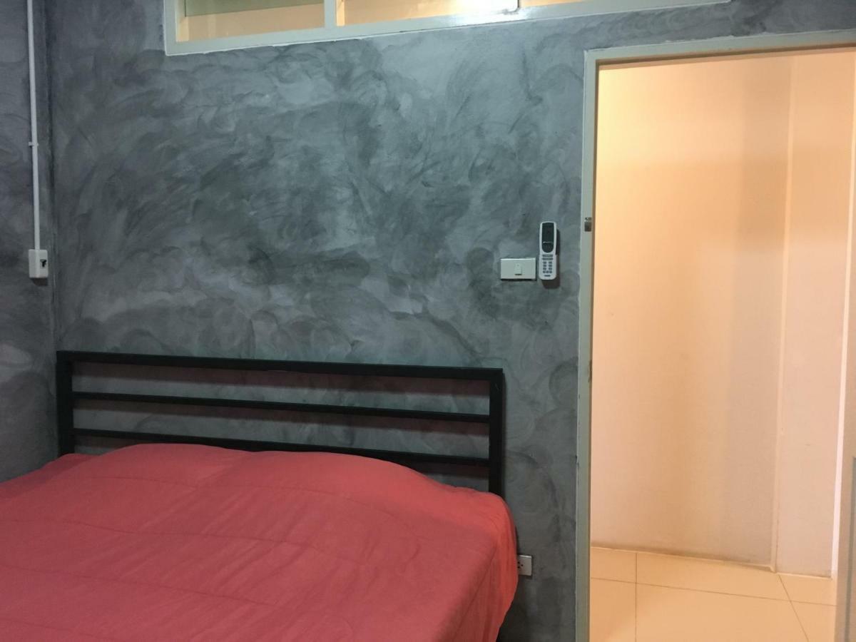 Innkhun House Urt Suratthani Airport Szuratthani Kültér fotó